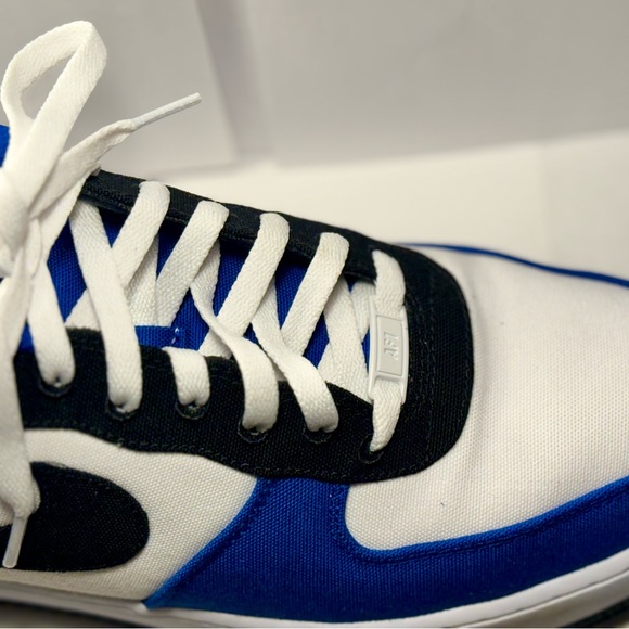 Blue and white color block sneakers - Picture 2 of 6